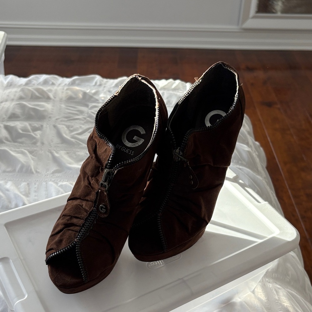 G by Guess zippered peep toe pumps